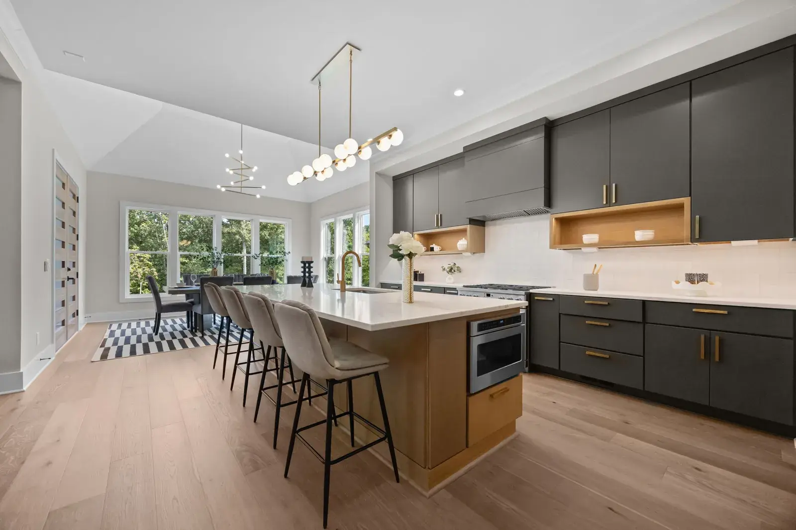 205 Red Cardinal Court, kitchen island