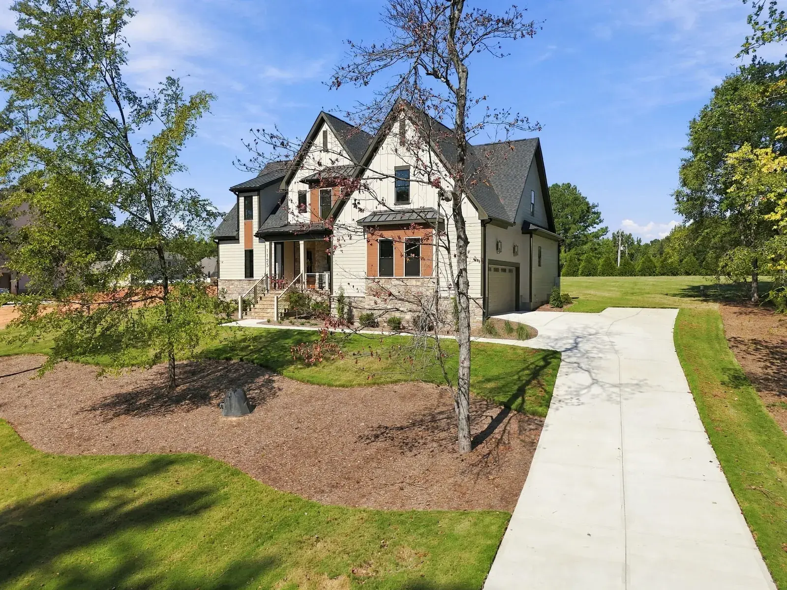 1123 Dovefield Lane, front walk and driveway