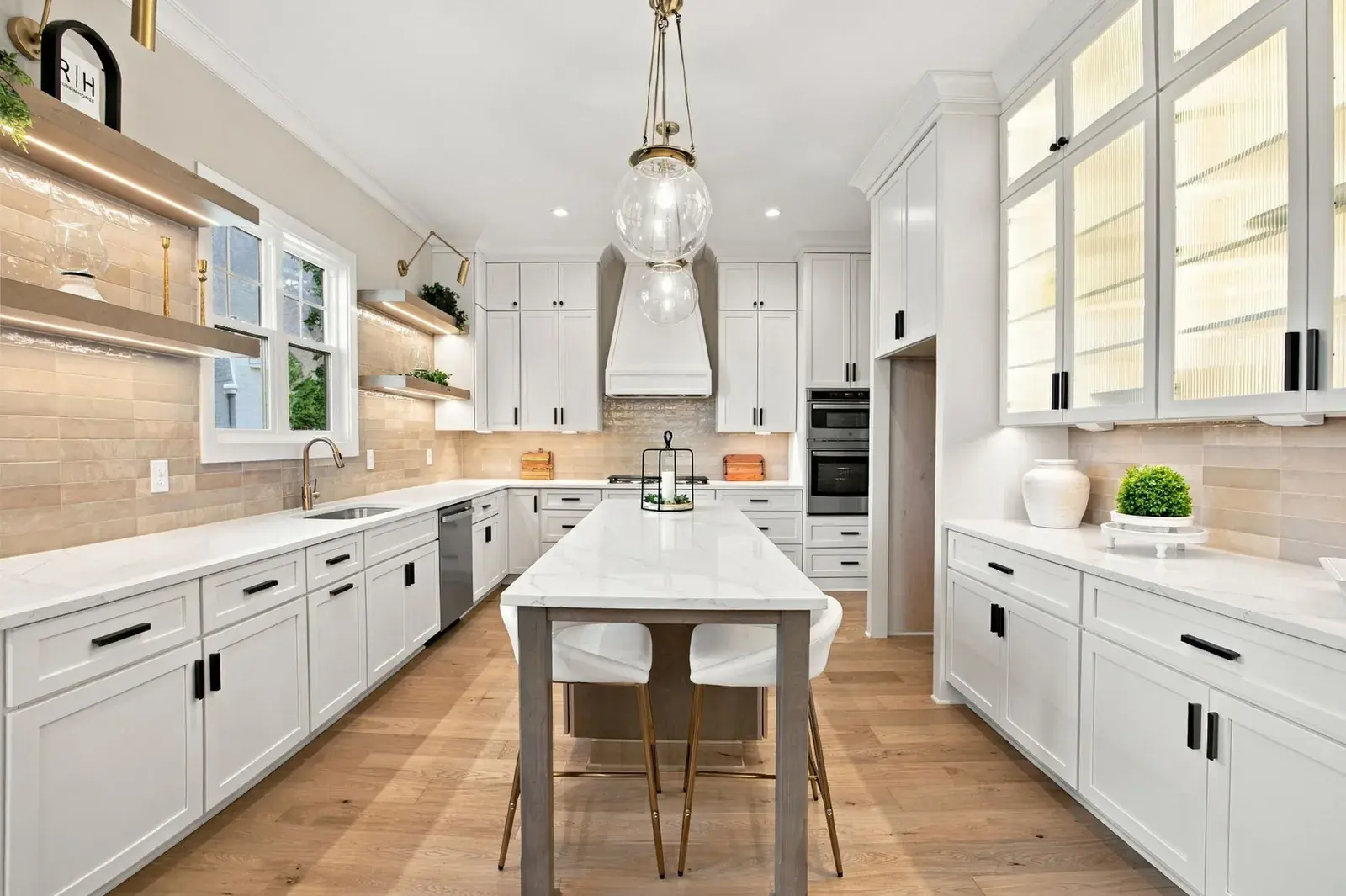 1123 Dovefield Lane, kitchen